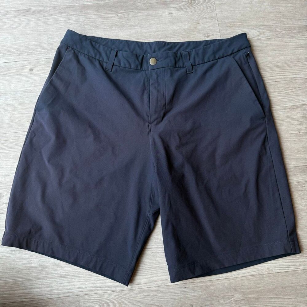 Lululemon Warpstreme Commission Shorts Men's 34 Blue